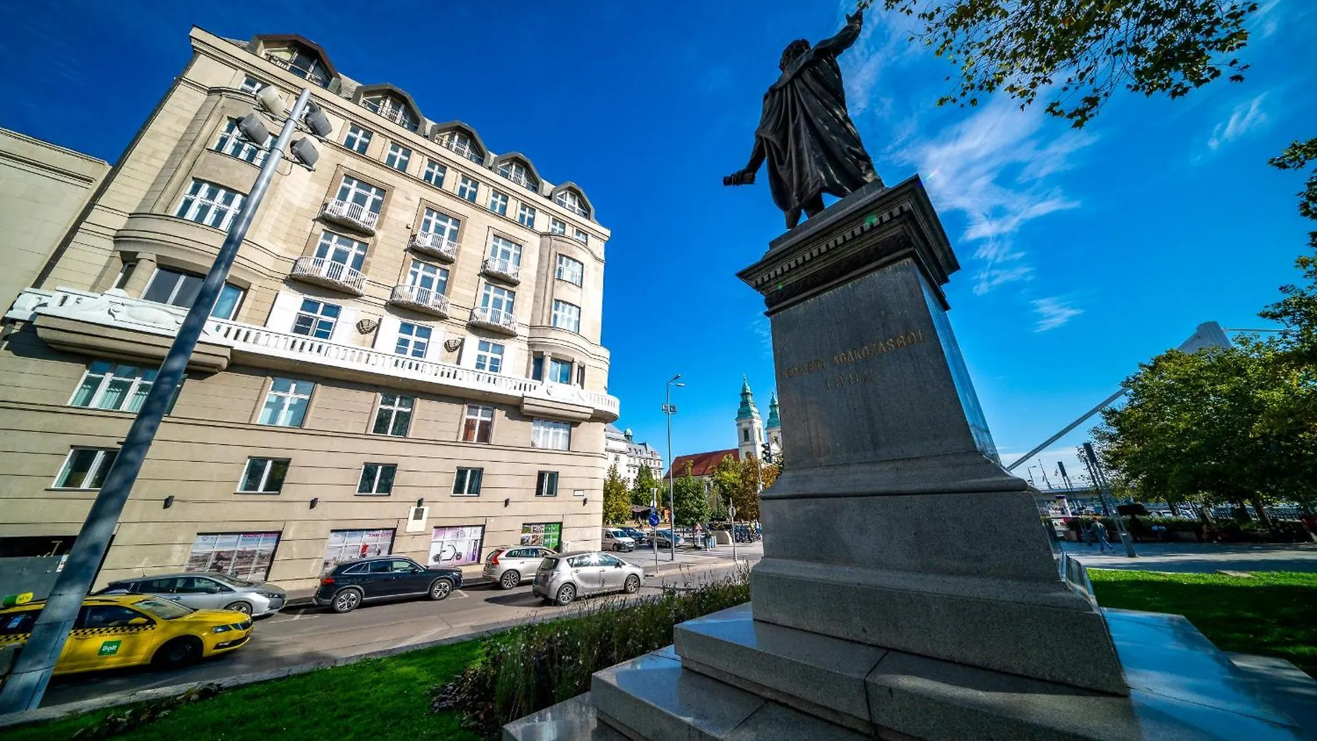 Budapest Downtown Riverfront 0*,  Hungary